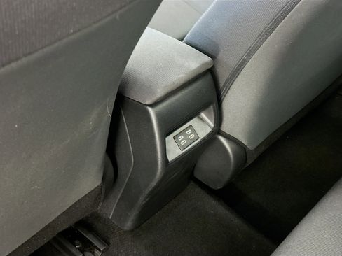 Used 2023 Toyota Corolla LE FWD image 28