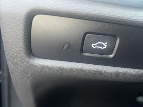 Used 2024 Volvo S60 B5 Plus w/ Climate Package image 18