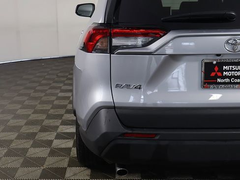 Used 2025 Toyota RAV4 LE AWD/4WD image 12
