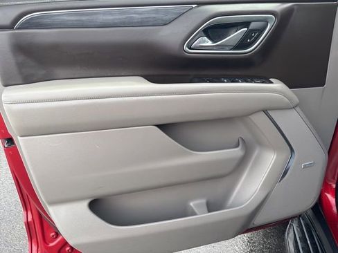 Used 2021 GMC Yukon XL SLT w/ SLT Luxury Package image 10