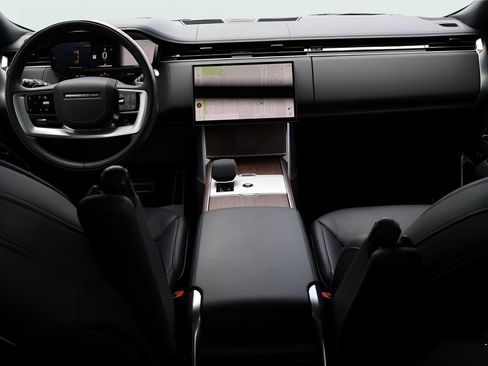 Certified 2025 Land Rover Range Rover Autobiography AWD/4WD image 17