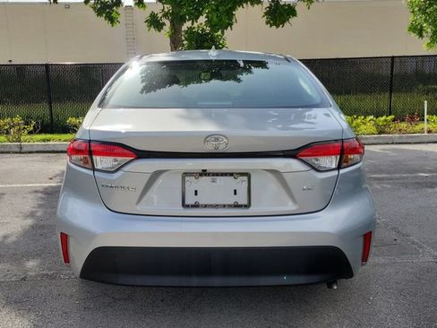 Used 2023 Toyota Corolla LE FWD image 5