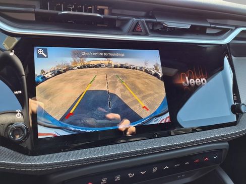 New 2026 Jeep Cherokee Laredo image 6