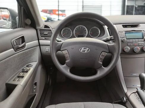 Used 2010 Hyundai Sonata GLS image 10