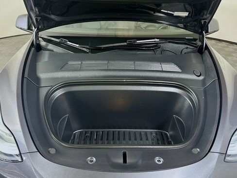 Used 2025 Tesla Model Y Performance AWD/4WD image 35