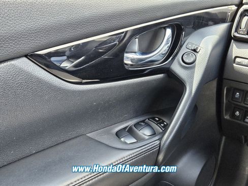 Used 2022 Nissan Rogue Sport SL AWD/4WD image 24
