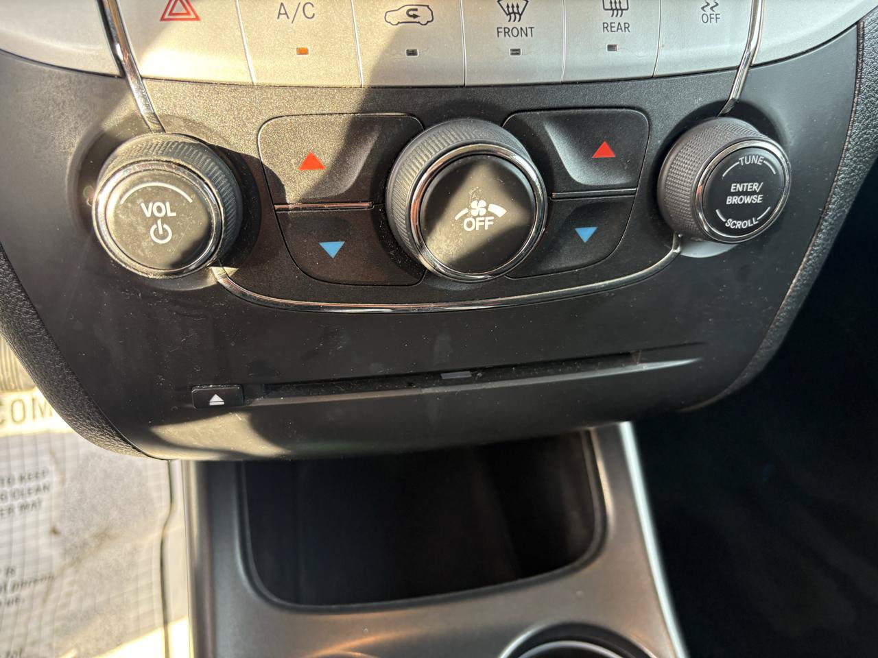 Used 2016 Dodge Journey SE w/ Flexible Seating Group FWD image 23
