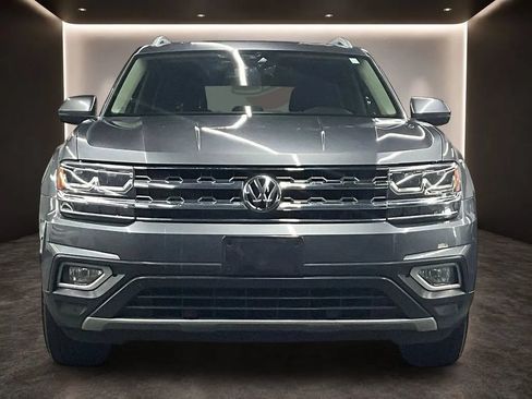 Used 2018 Volkswagen Atlas SEL FWD image 2