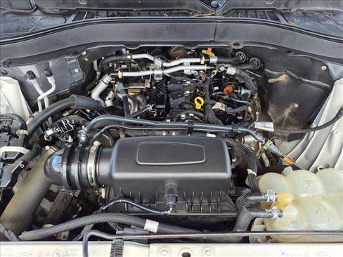 Used 2021 Ford Explorer XLT RWD image 23