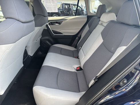 Used 2019 Toyota RAV4 XLE image 4