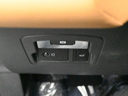 Used 2020 Land Rover Range Rover Velar R-Dynamic HSE image 21