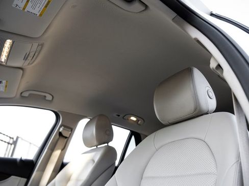 Used 2022 Mercedes-Benz GLC 300 w/ Premium Package Lite image 34