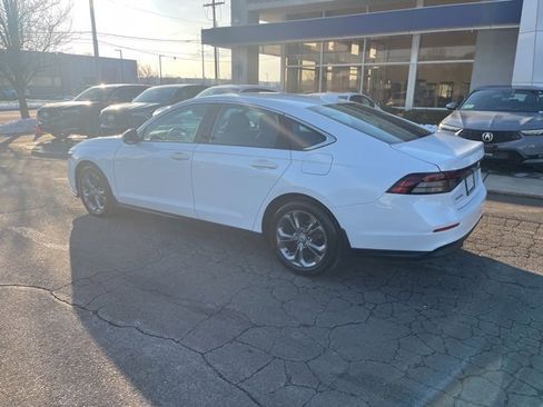 Used 2023 Honda Accord EX image 7