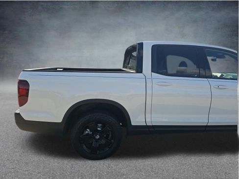 Used 2025 Honda Ridgeline Black Edition image 14
