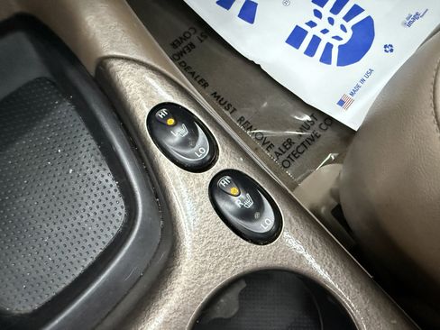 Used 2004 Toyota Sequoia Limited image 18