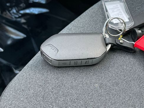 Used 2025 Kia K4 LXS image 22