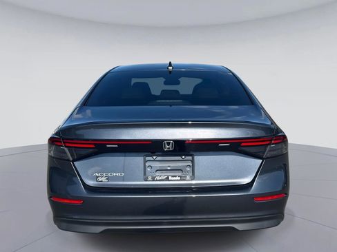 Certified 2023 Honda Accord LX image 5