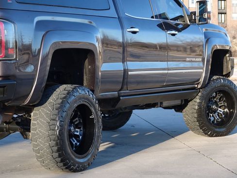 Used 2015 GMC Sierra 2500 Denali w/ Duramax Plus Package AWD/4WD image 26