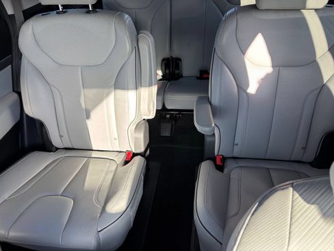 Used 2025 Hyundai Palisade SEL FWD image 42