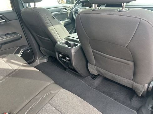 Used 2025 GMC Acadia Elevation image 41