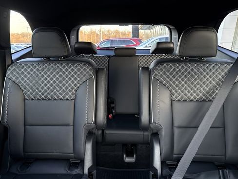 New 2026 GMC Acadia Denali w/ Super Cruise Package FWD image 19