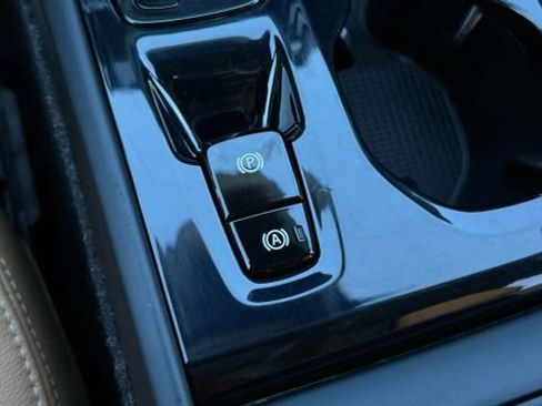 Used 2019 Volvo XC40 T5 Inscription image 37