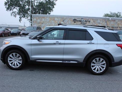 Used 2020 Ford Explorer Limited RWD image 4