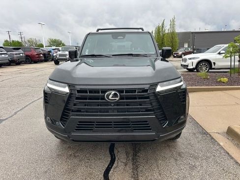 Used 2024 Lexus GX 550 w/ Accessory Package (Z1) AWD/4WD image 9