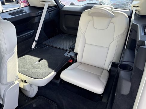 Used 2022 Volvo XC90 T6 Inscription w/ Advanced Package image 12