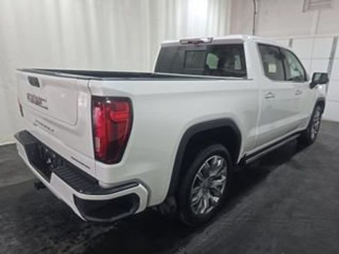 Used 2025 GMC Sierra 1500 Denali w/ Denali Reserve Package AWD/4WD image 2