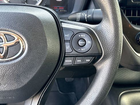 Used 2022 Toyota Corolla LE w/ LE Convenience Package image 16