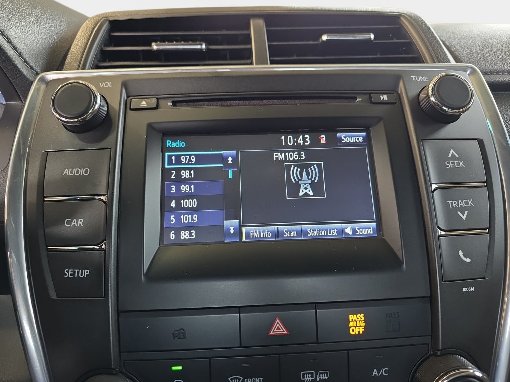 Used 2017 Toyota Camry LE FWD image 23