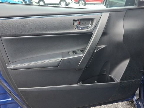 Used 2017 Toyota Corolla XSE image 12