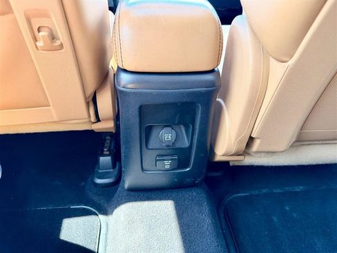 Used 2013 Dodge Journey Crew w/ Flexible Seating Group AWD/4WD image 18