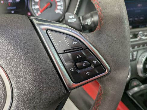 Used 2020 Chevrolet Camaro ZL1 image 24