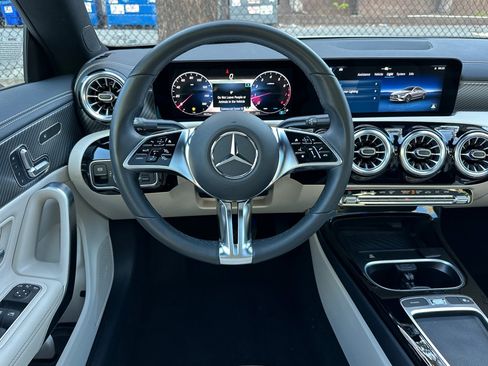 Used 2025 Mercedes-Benz CLA 250 image 13