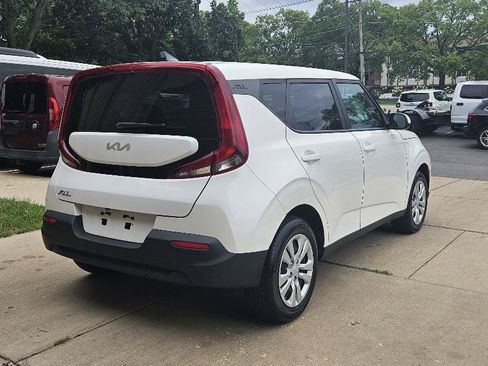 Used 2022 Kia Soul LX FWD image 7
