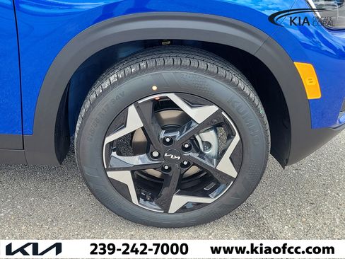 New 2026 Kia Seltos S FWD image 7