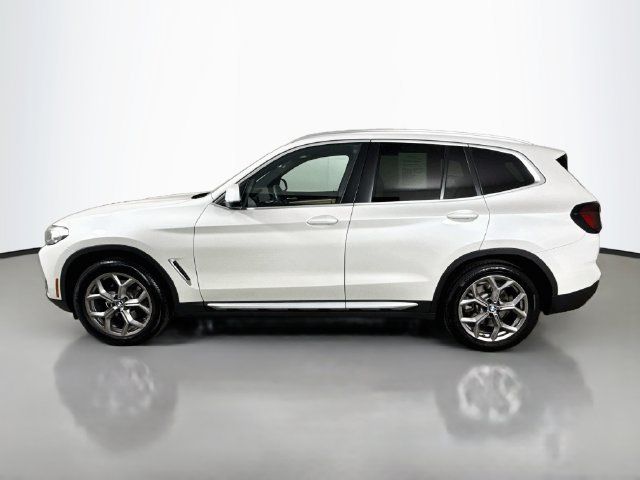 Used 2024 BMW X3 xDrive30i w/ Premium Package w/ZPA AWD/4WD image 4