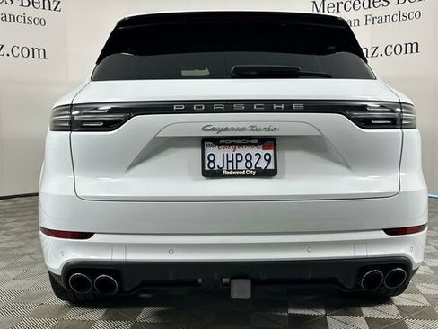 Used 2019 Porsche Cayenne Turbo image 5