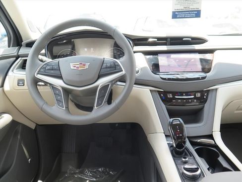 New 2026 Cadillac XT5 Premium Luxury w/ Driver Assist Package FWD image 22