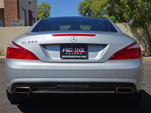 Used 2014 Mercedes-Benz SL 550 image 9