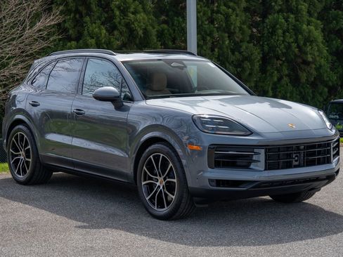 New 2026 Porsche Cayenne image 9