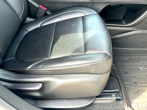 Used 2020 GMC Acadia SLT image 26