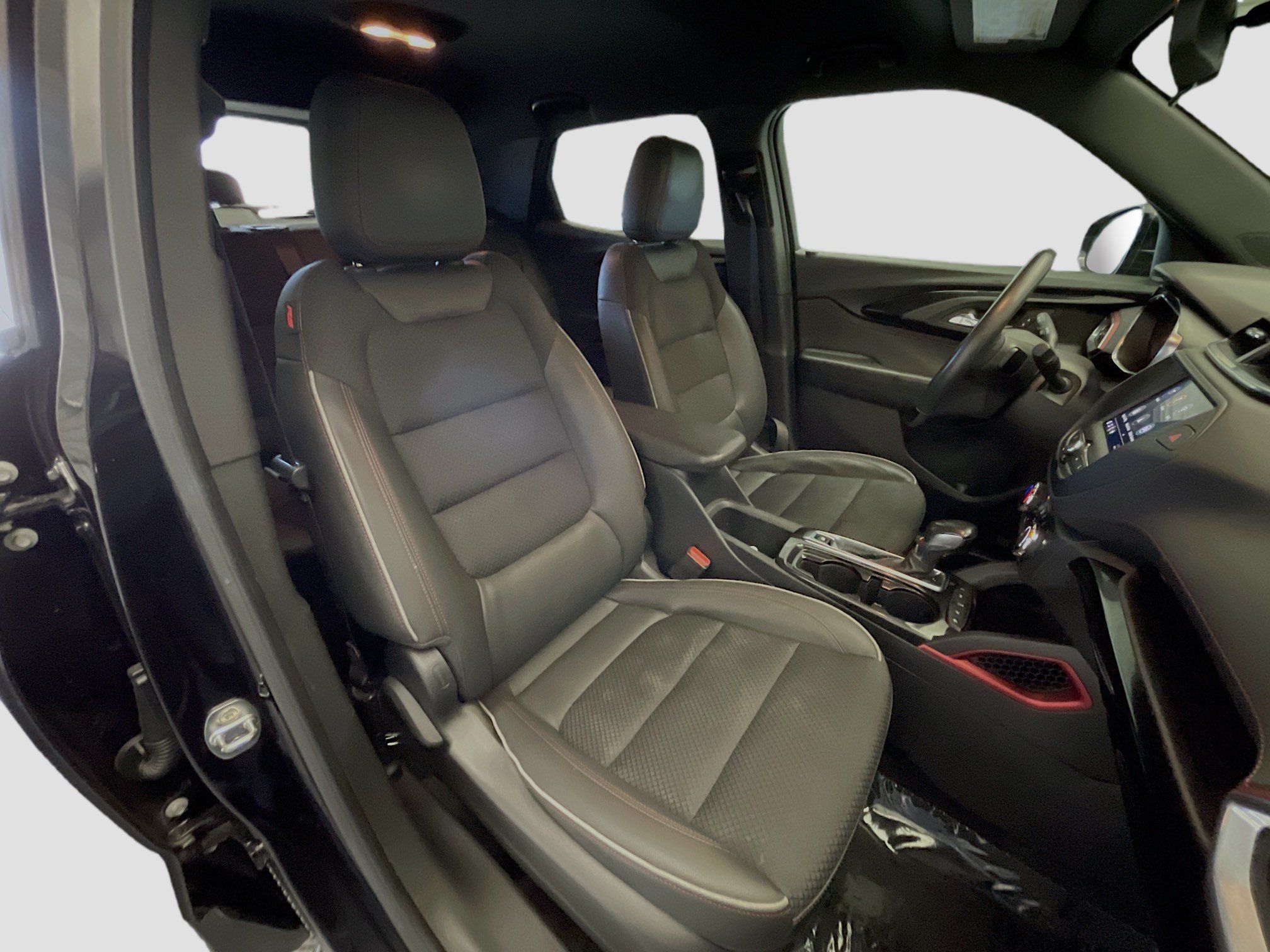 Used 2023 Chevrolet TrailBlazer RS FWD image 16
