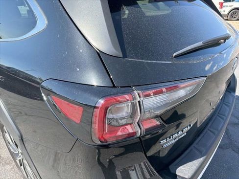 Used 2025 Subaru Outback Limited AWD/4WD image 21