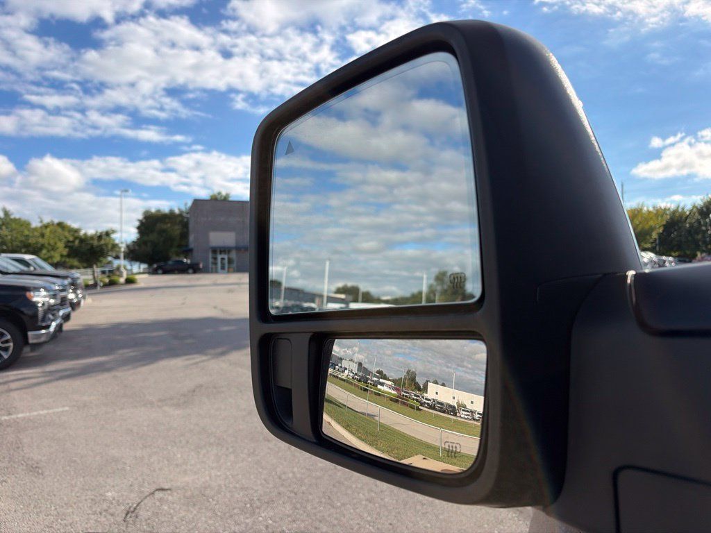 Used 2025 RAM 2500 Limited AWD/4WD image 53