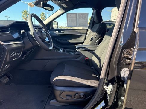 Certified 2024 Jeep Grand Cherokee L Laredo image 13