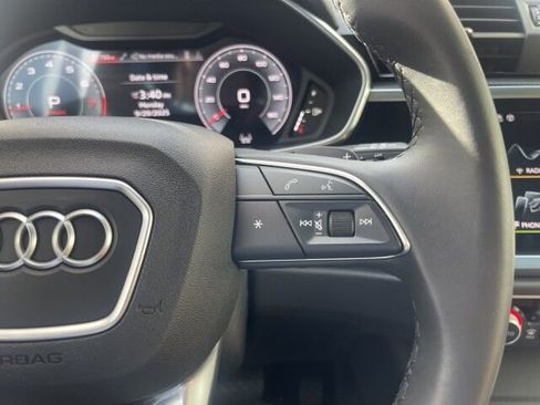 Used 2024 Audi Q3 2.0T Premium Plus w/ Premium Plus Package image 32