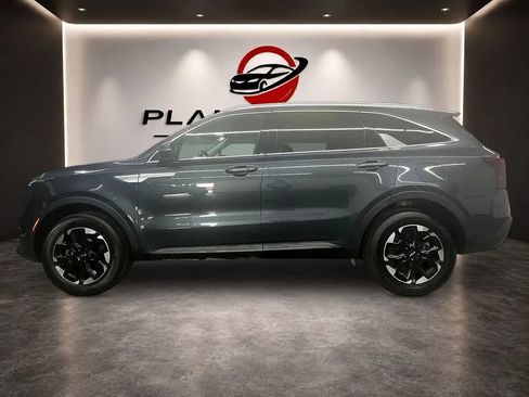 Used 2024 Kia Sorento S AWD/4WD image 8